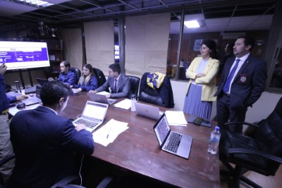 Tres Fiscales de la Unidad SACFI dirigieron las diligencias desde el puesto de mando del allanamiento.
