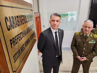 El fiscal Castro Bekios y el general Araya presidieron la actividad conjunta. 