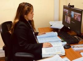 La fiscal Camila Albarracín en la audiencia de formalización por videoconferencia con el tribunal.