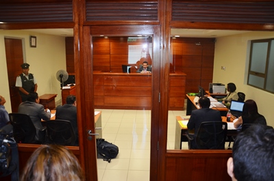 El imputado fue formalizado por violación y abuso sexual reiterado, quedando en prisión preventiva.