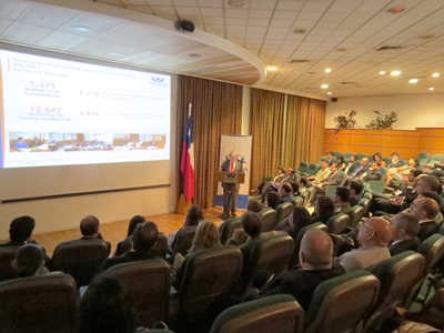 El Fiscal Regional Alberto Ayala, entrega la cuenta.