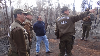 Fiscal Andrade escucha los detalles reunidos por Labocar de Carabineros.