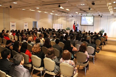 La ceremonia tuvo una masiva asistencia de autoridades, usuarios de la Fiscalía, representantes de la comunidad y organismo auxiliares.