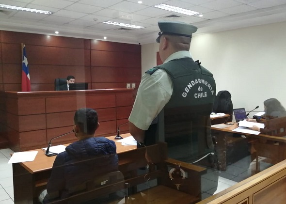 Fiscal Gloria Araya comentó que el imputado quedó en prisión preventiva.