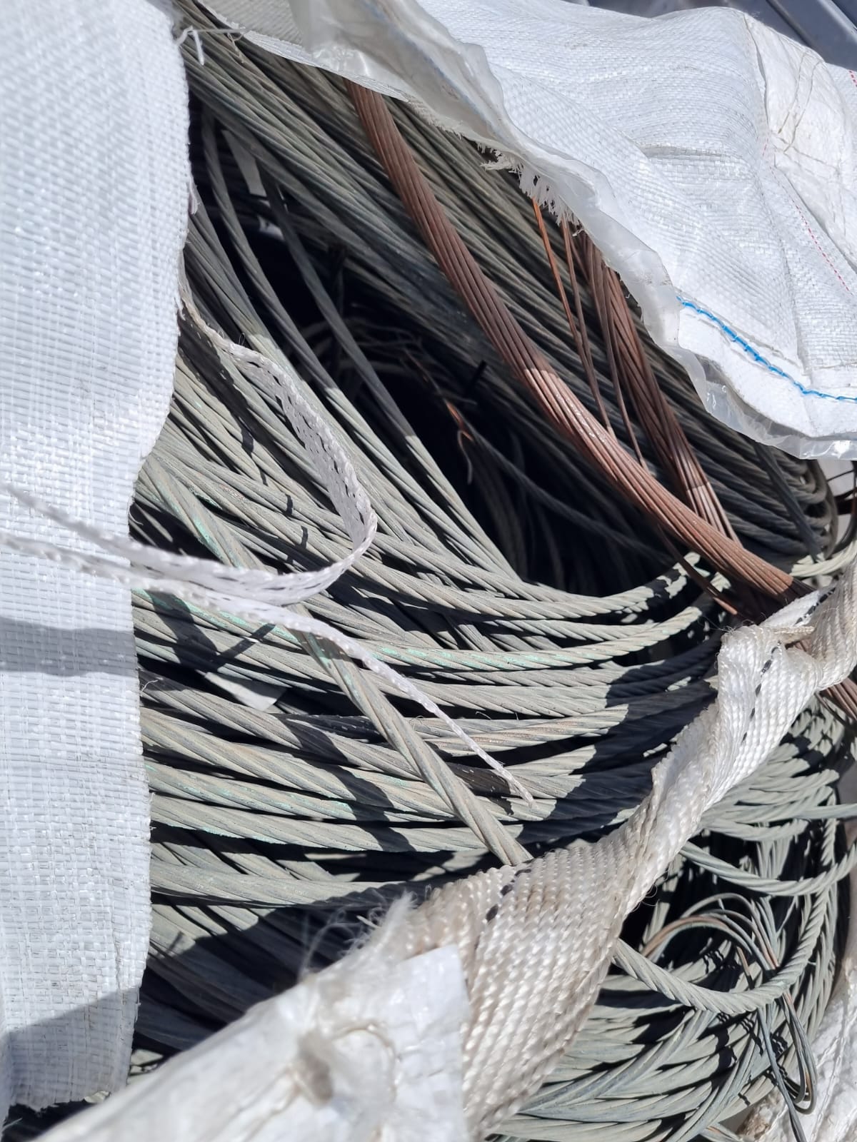 Este es el tipo de cables que son sustraídos.