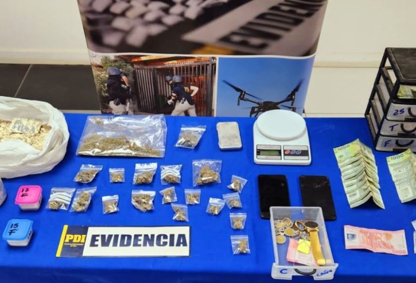 En el procedimiento se incautaron distintos tipos de droga.