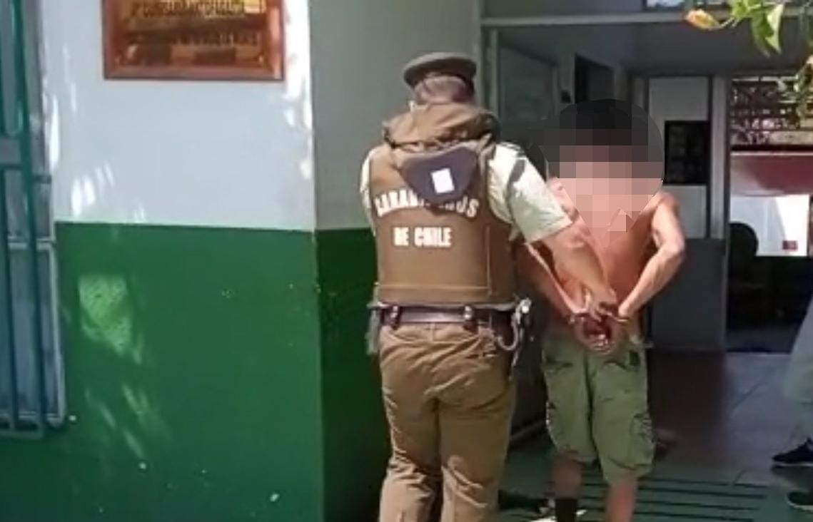 El sujeto fue detenido por Carabineros de la Segunda Comisaría de Antofagasta.