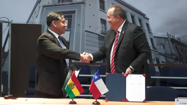 El Fiscal Nacional, Ángel Valencia, firma Convenio Marco de Colaboración con su homólogo del Estado Plurinacional de Bolivia, Juan Lanchipa Ponce