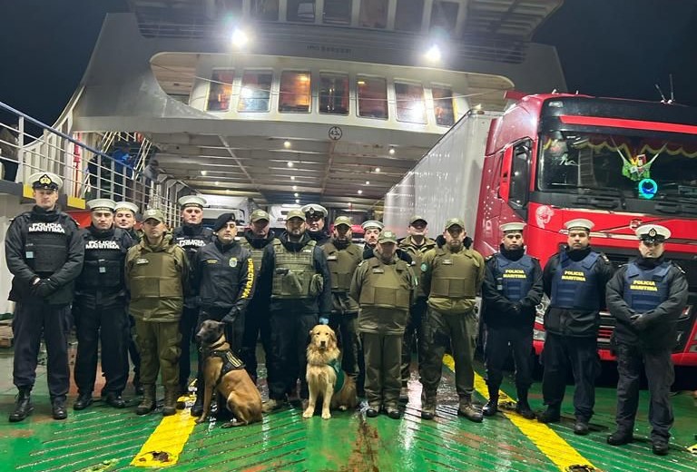 Se efectuó un operativo conjunto en el puerto. Se presume que la droga sería comercializada durante las fiestas patrias.