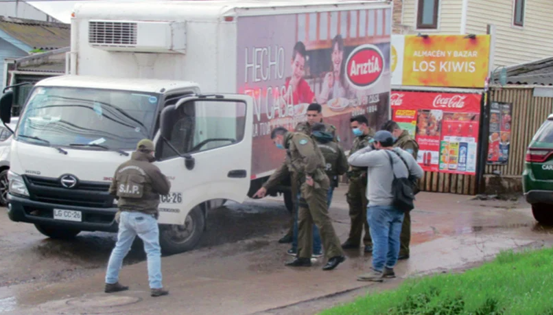 Contingente de Carabineros en el lugar de los hechos
