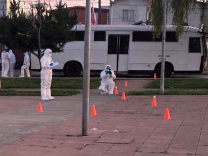 Carabineros trabajando en el sitio del suceso
