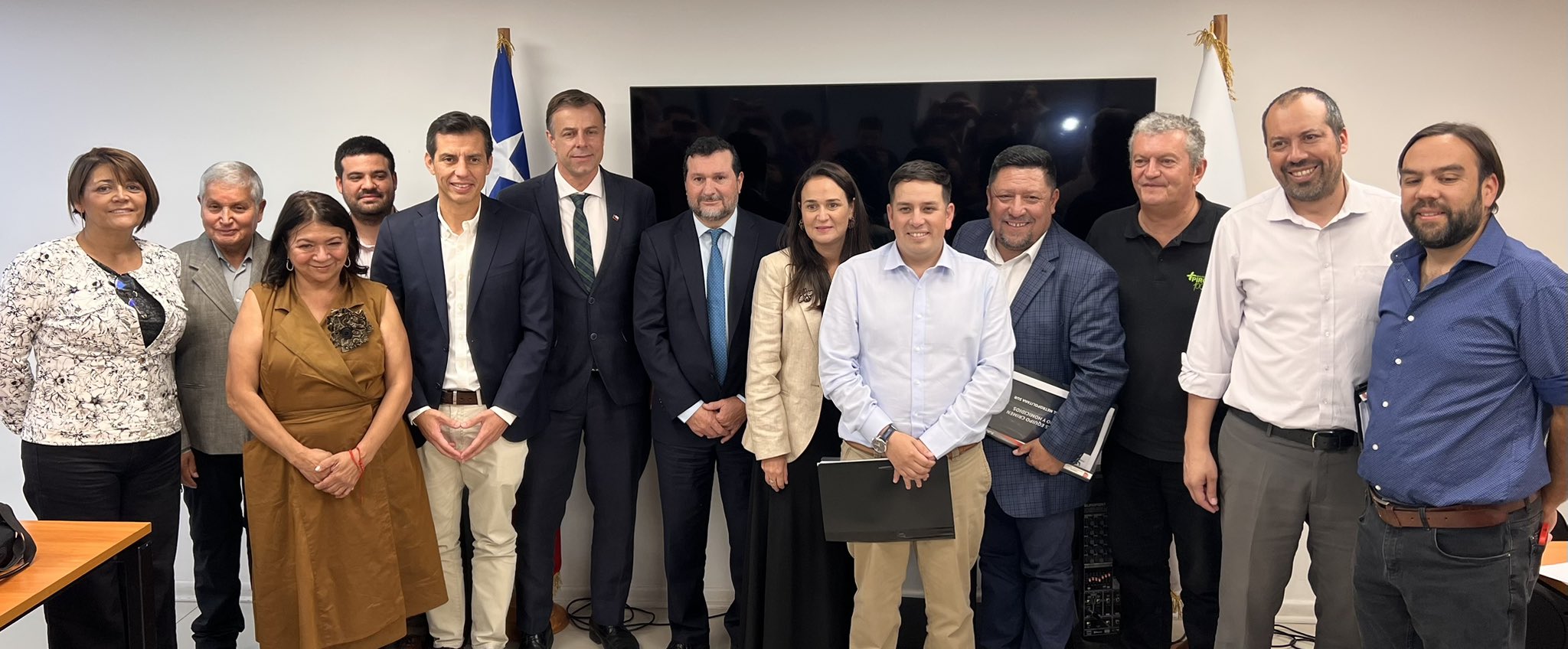 Reunión se realizó en dependencias de la Fiscalía Regional Metropolitana Sur.