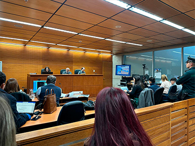 Audiencia de juicio oral en el Cuarto Tribunal Oral en lo Penal de Santiago.