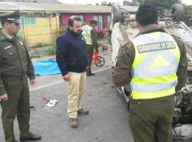 El fiscal Jorge Hernández dirigió las diligencias en el lugar del fatal accidente.