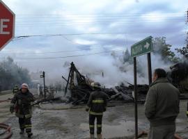 El incendio comenzó ayer aproximadamente a las 8:30 horas.