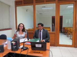 Fiscal Gonzalo Pino y abogado querellante Loreto Puentes