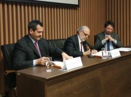 Fiscal Nacional, Jorge Abbott y el Director de la Academia Judicial, Juan Enrique Vargas