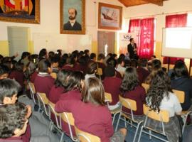 Los alumnos estuvieron muy atentos y realizaron muchas preguntas.