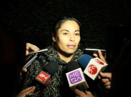 La fiscal Ximena Valenzuela concurrió al sitio del suceso a dirigir las primeras diligencias.