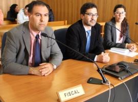 Los fiscales, Claudio Correa y Germán Calquín, más la abogada querellante del caso.