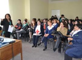 capacitación voluntarios de Cruz Roja y estudiantes