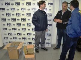 el Fiscal antidrogas de Perú, Carlos Bedoya (al centro), estuvo en Chile en calidad de observador de las diligencias en nuestro país.