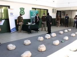 La droga viajaba en la parte posterior de un furgón que se dirigía a la zona central del país.