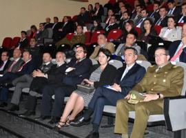 La masiva actividad se desarrolló en el Centro Cultural de Coyhaique. 
