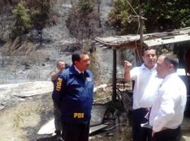 El fiscal Sepúlveda, reunido con personal de la PDI en Quebrada Verde, Valparaíso.