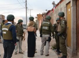 en un operativo masivo se detuvieron simultáneamente a los 10 imputados en sus domicilios de Iquique y Alto Hospicio.