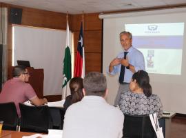 Director Ejecutivo Eduardo Fernández y Fiscal Benjamín Santibáñez realizaron la capacitación.