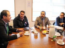 Fiscal Regional Marcos Emilfork encabezó reunión con Onemi y PDI sobre labores de búsqueda en Villa Santa Lucía.