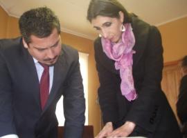 Fiscal Orellana y González examinan documentos en municipio de Molina