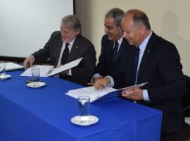 Firmas de actas de traspaso en Antofagasta