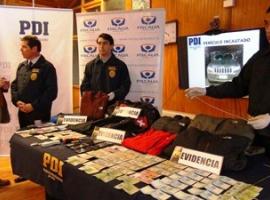 Además, uno de los sujetos intentó apoderarse de especies desde un auto en el estacionamiento de un colegio, explicó el fiscal Moris.