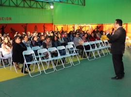 En la oportunidad el fiscal Renán Gallardo mantuvo un contacto directo y respondió las consultas de los asistentes.  