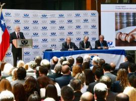 Los fiscales regionales metropolitanos durante la cuenta pública.