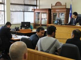 En la audiencia el Tribunal determinó que el imputado no podrá acercarse a la víctima, además de firma diaria y arraigo nacional.