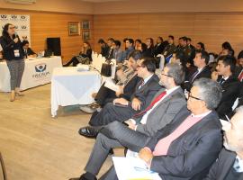 El seminario contó con un alto interés de los participantes, quienes realizaron diversas consultas a los expositores.