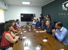 En la reunión con el Fiscal Regional participaron la subsecretaria y la seremi de Biernes Nacionales y personal de la PDI. 