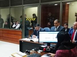 Fiscales Javier Calisto Garai y Enrique Canales en audiencia formalización por femicidio.
