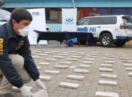 La droga permanecía escondida en la parte posterior de un vehículo.