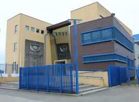 La Fiscalía Local de Valdivia acusó y llevó a juicio oral al acusado, acreditando su responsabilidad en el hecho.