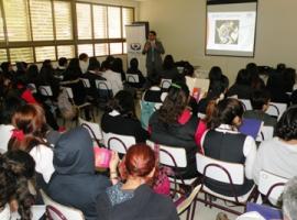 La charla estuvo dirigida a estudiantes
