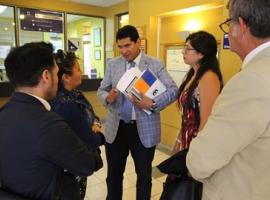 El fiscal Artigas comentó el veredicto a familiares de la víctima una vez culminado el Juicio Oral.