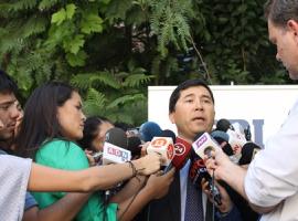El fiscal Pablo Norambuena solicitó la orden de detención contra los imputados.