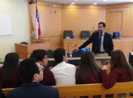 Los jóvenes pudieron conocer de cerca el trabajo que realizan funcionarios y fiscales
