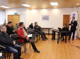 Fiscal Jefe de SACFI, Naín Lamas, y dirigentes vecinales de Puerto Montt, se reunieron para iniciar trabajo de esta unidad con juntas de vecinos.