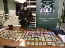 Parte de la droga y el dinero incautado a los microtraficantes