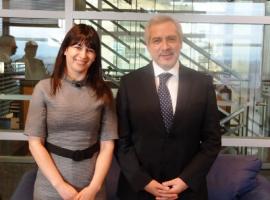 La Defensora Regional Metropolitana Sur, Viviana Castel, junto al Fiscal Regional Raúl Guzmán.